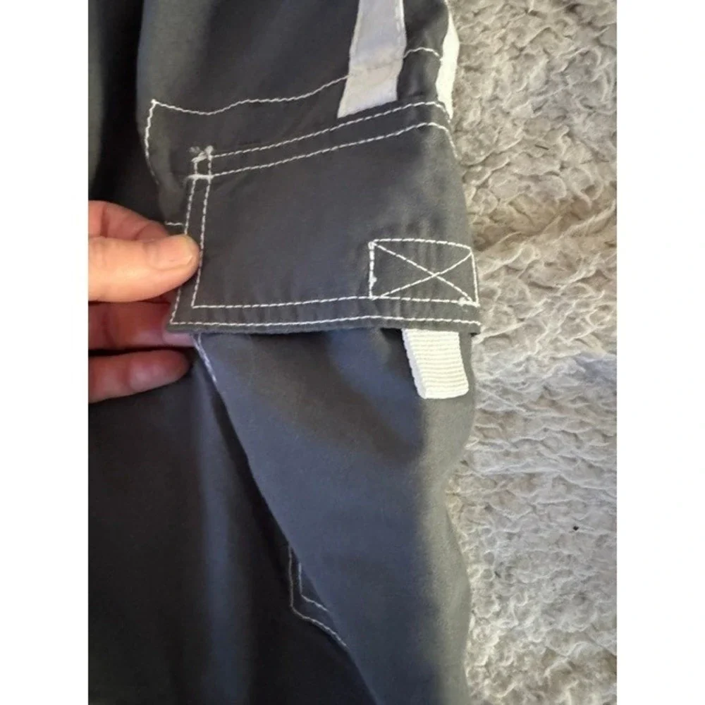 Kanu Surf Mens Gray Cargo Board Shorts Swim Trunks Size Medium Gray White Stripe